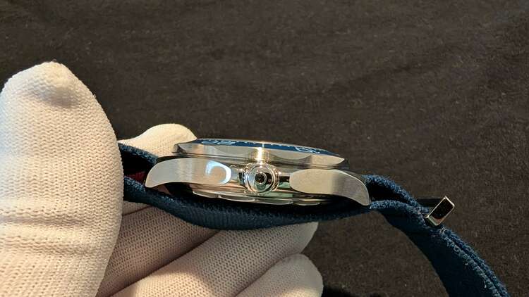 オメガ シーマスター 2103042200300（高級時計）の商品画像 - 査定依頼日：2025年3月30日 - 最高査定価格：660,000円