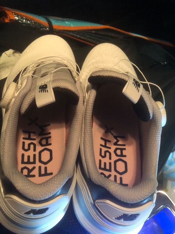 ニューバランス2500 サイズ26.5（ゴルフ用品）の商品画像 - 査定依頼日：2026年4月13日 - 最高査定価格：3,000円