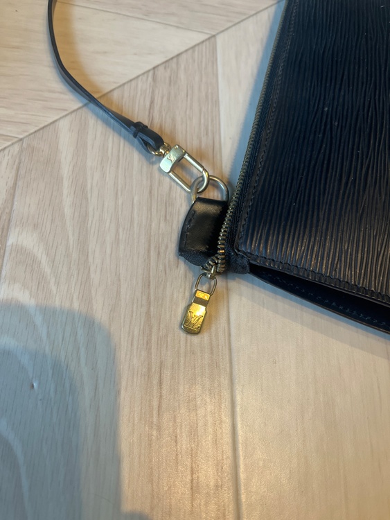 バック（ブランドバッグ）の商品画像 - 査定依頼日：2026年2月15日 - 最高査定価格：55,000円