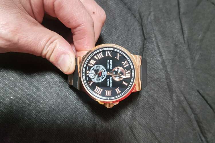 その他 その他 ユリス・ナルダン356-66（高級時計）の商品画像 - 査定依頼日：2025年5月13日 - 最高査定価格：750,000円