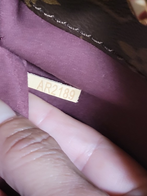 モンテーニュMM（ブランドバッグ）の商品画像 - 査定依頼日：2022年5月8日 - 最高査定価格：150,000円