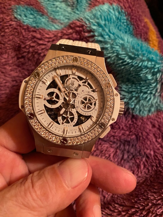 ウブロ ビックバン 113735（高級時計）の商品画像 - 査定依頼日：2025年11月17日 - 最高査定価格：1,150,000円