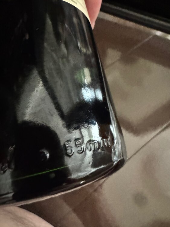 ワイン シャトーラフィットロートシルト （お酒）の商品画像 - 査定依頼日：2025年4月27日 - 最高査定価格：180,000円