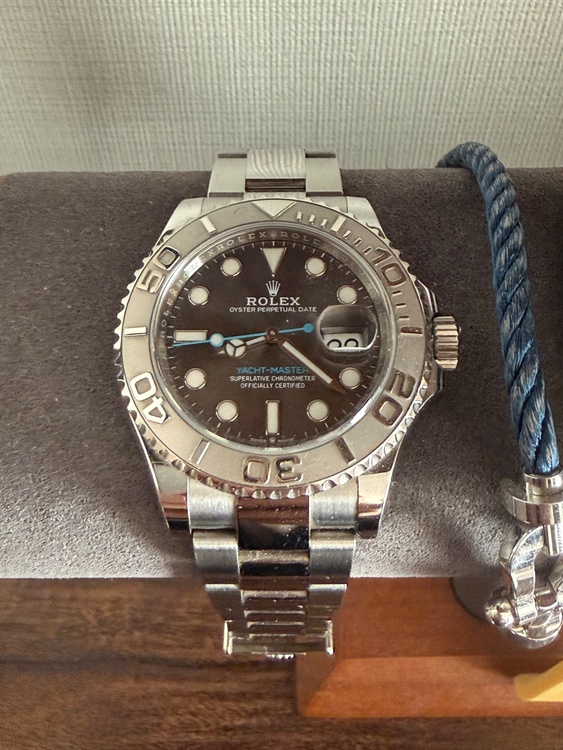 ロレックス ヨットマスター 126622（高級時計）の商品画像 - 査定依頼日：2026年2月3日 - 最高査定価格：2,350,000円