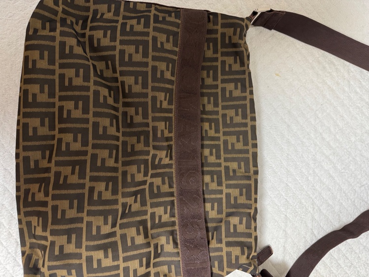 フェンディ  （ブランドバッグ）の商品画像 - 査定依頼日：2026年3月19日 - 最高査定価格：40,000円