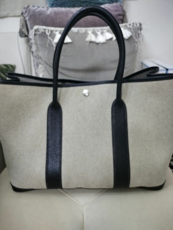 ガーデンパーティー（ブランドバッグ）の商品画像 - 査定依頼日：2025年8月5日 - 最高査定価格：200,000円