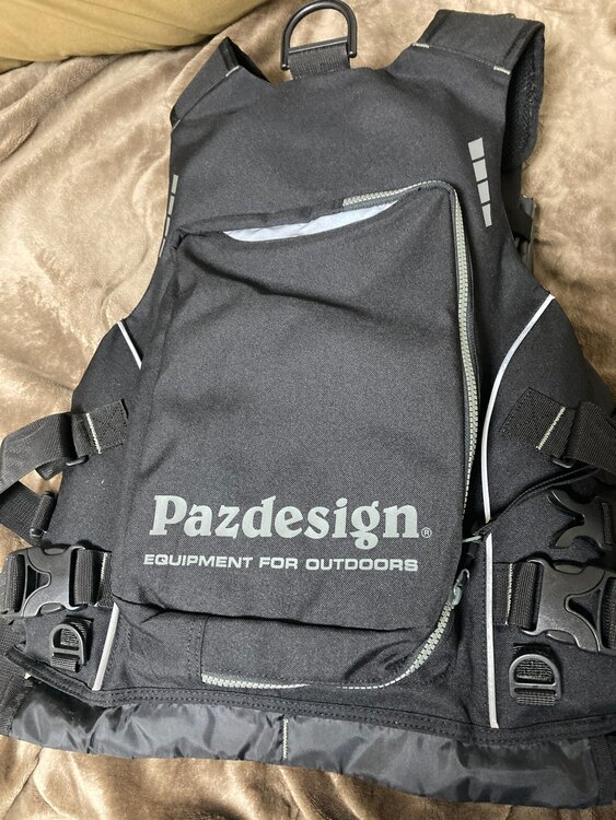 パズデザイン　ライフジャケット（釣具）の商品画像 - 査定依頼日：2024年3月21日