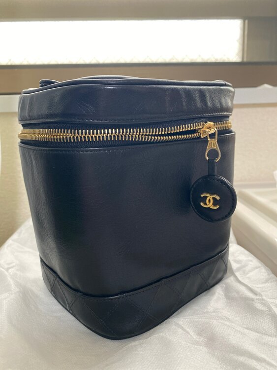 バニティーヴィンテージ（ブランドバッグ）の商品画像 - 査定依頼日：2025年5月17日 - 最高査定価格：100,000円