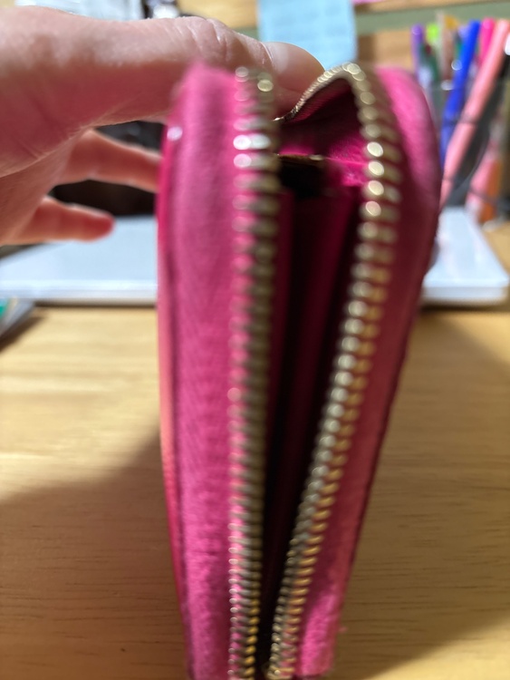 イブサンローラン  （ブランドバッグ）の商品画像 - 査定依頼日：2025年12月6日 - 最高査定価格：30,000円