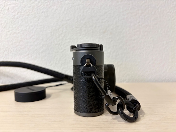 X half（FUJIFILM X-HF1）チャコールシルバー（カメラ）の商品画像 - 査定依頼日：2026年6月21日 - 最高査定価格：49,100円