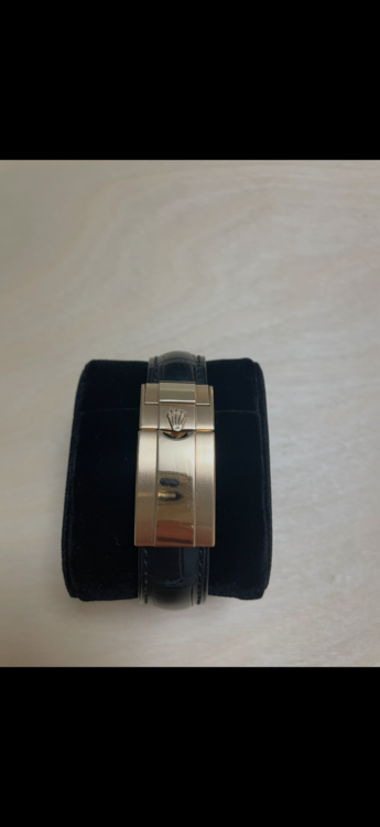 ロレックス デイトナ 11651LN（高級時計）の商品画像 - 査定依頼日：2025年12月10日 - 最高査定価格：5,650,000円