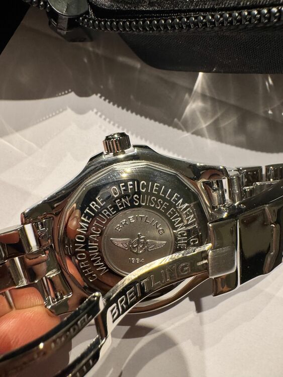 BREITLING Super Ocean（高級時計）の商品画像 - 査定依頼日：2025年9月11日 - 最高査定価格：200,000円