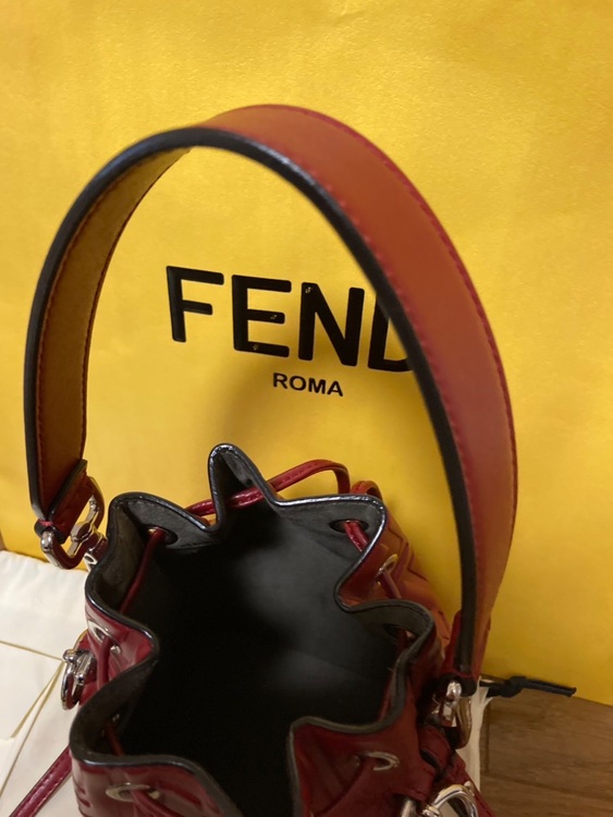 フェンディ  （ブランドバッグ）の商品画像 - 査定依頼日：2025年11月29日 - 最高査定価格：85,000円