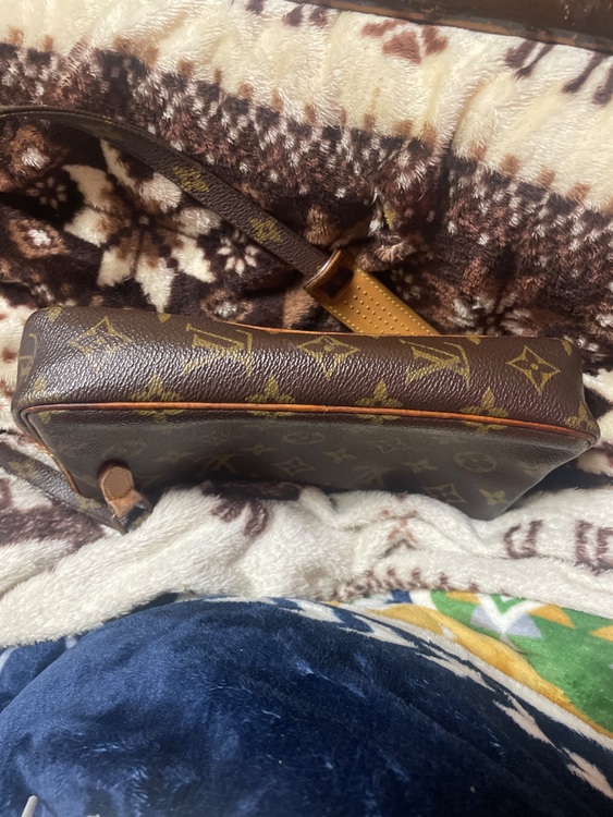 ルイヴィトン モノグラム （ブランドバッグ）の商品画像 - 査定依頼日：2025年11月29日 - 最高査定価格：30,000円