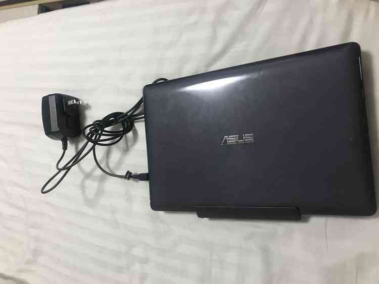 ASUS T100TA-DK532GS（PC・タブレット）の商品画像 - 査定依頼日：2019年7月26日 - 最高査定価格：3,000円