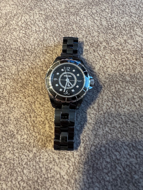 29mm ブラック（高級時計）の商品画像 - 査定依頼日：2025年10月7日 - 最高査定価格：300,000円