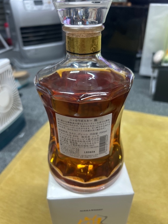 ニッカウイスキー鶴（お酒）の商品画像 - 査定依頼日：2025年11月20日 - 最高査定価格：17,000円