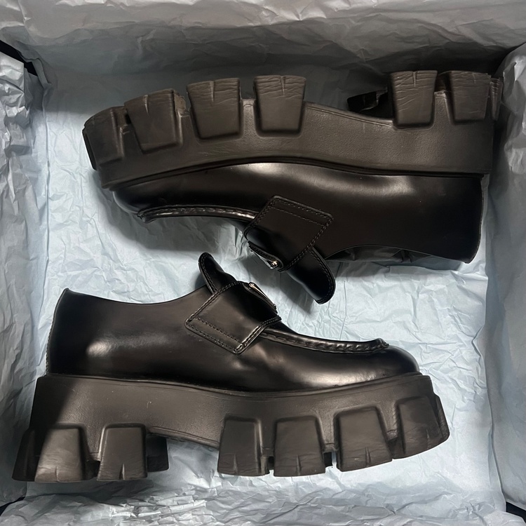 プラダ  （ブランドバッグ）の商品画像 - 査定依頼日：2025年12月15日 - 最高査定価格：55,000円