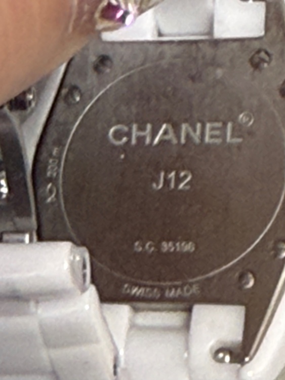 j12 （高級時計）の商品画像 - 査定依頼日：2026年1月29日 - 最高査定価格：350,000円