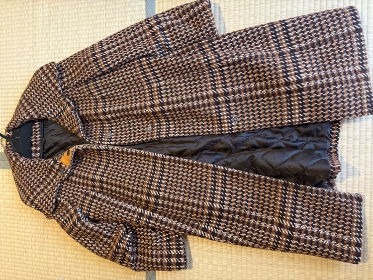 ラジェンテ　イタリア製コート（古着・ファッション）の商品画像 - 査定依頼日：2025年11月2日 - 最高査定価格：500円