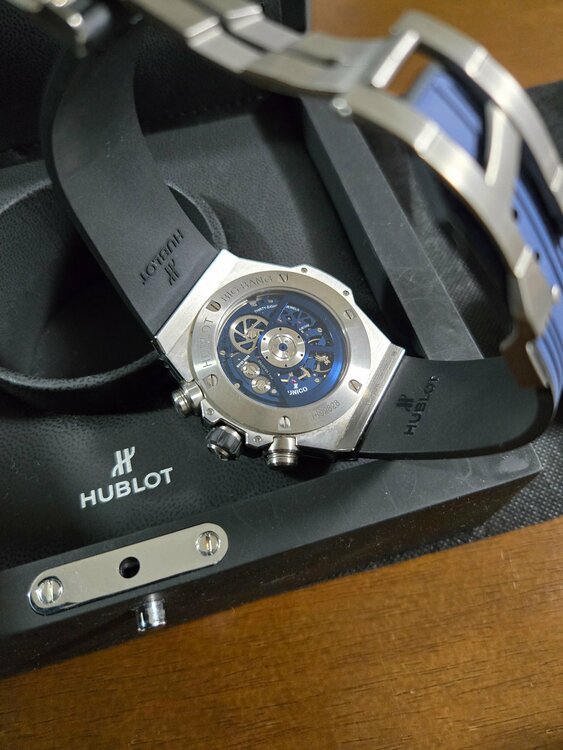 ウブロ ビックバン 411.NX.5179.RX（高級時計）の商品画像 - 査定依頼日：2026年1月24日 - 最高査定価格：1,310,000円