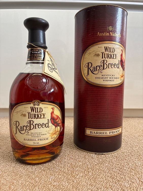 WILD TURKEY RereBreed (旧ラベル)（お酒）の商品画像 - 査定依頼日：2026年1月10日 - 最高査定価格：26,000円