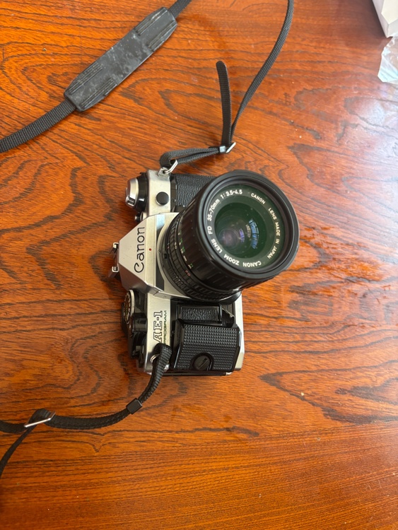 AE-1（カメラ）の商品画像 - 査定依頼日：2026年5月17日 - 最高査定価格：10,000円