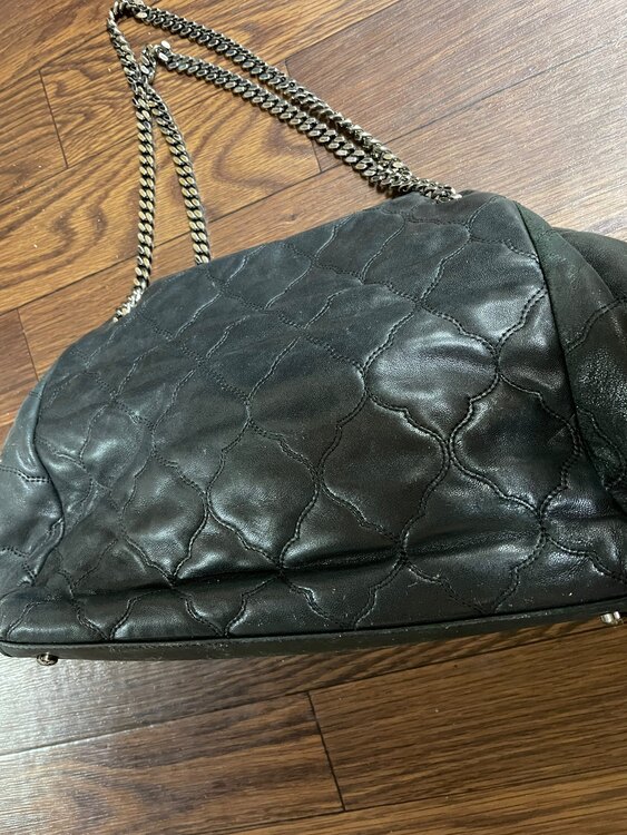 シャネル ラムスキン ココマーク Wチェーンショルダーバッグ ブラック（ブランドバッグ）の商品画像 - 査定依頼日：2025年4月30日 - 最高査定価格：220,000円