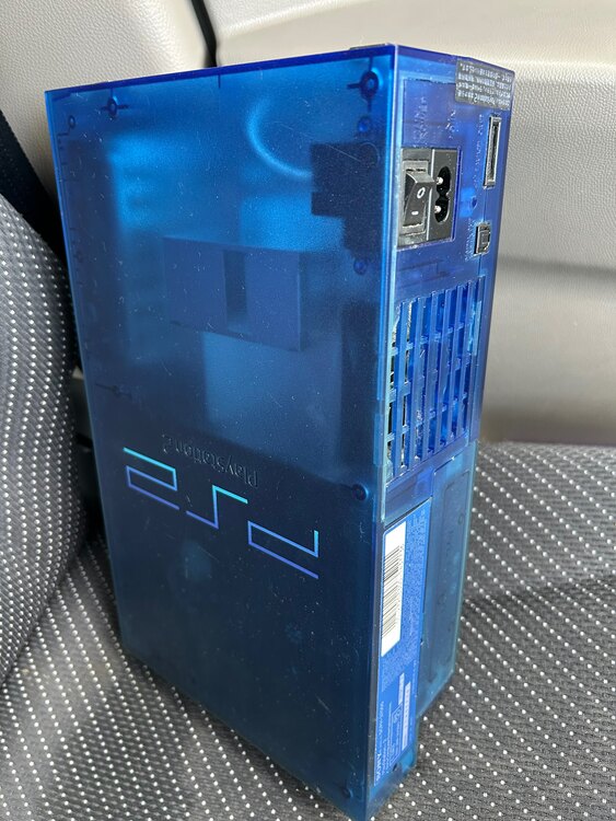 プレイステーション2SCPH37000（ゲーム機本体・ゲームソフト）の商品画像 - 査定依頼日：2025年4月6日 - 最高査定価格：4,500円