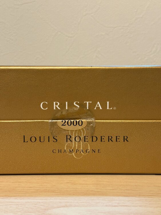 ルイ・ロデレール　クリスタル　2000（お酒）の商品画像 - 査定依頼日：2025年4月6日 - 最高査定価格：36,000円