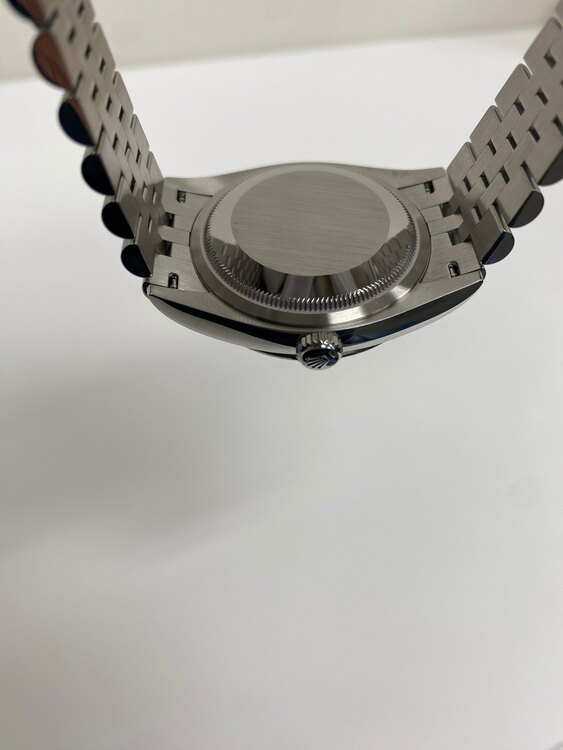 デイトジャスト36 フルーテッドジュビリー（シルバー文字盤）（高級時計）の商品画像 - 査定依頼日：2025年1月20日 - 最高査定価格：1,720,000円