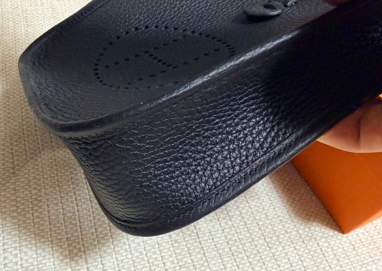 エヴリンTPM（ブランドバッグ）の商品画像 - 査定依頼日：2026年1月15日 - 最高査定価格：400,000円