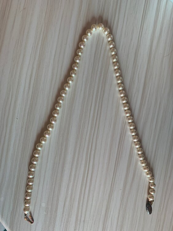 パールネックレス　イニシャルM入り（宝石）の商品画像 - 査定依頼日：2025年3月8日 - 最高査定価格：100,000円