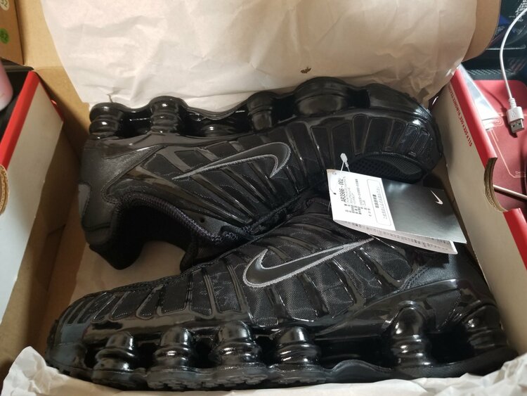 NIKE(ナイキ)/W Shox TL（古着・ファッション）の商品画像 - 査定依頼日：2026年3月25日 - 最高査定価格：10,000円