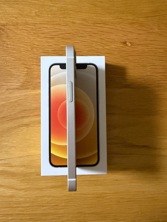 iPhone 12 mini 64GB SIMフリー（スマホ）の商品画像 - 査定依頼日：2025年8月23日 - 最高査定価格：22,000円