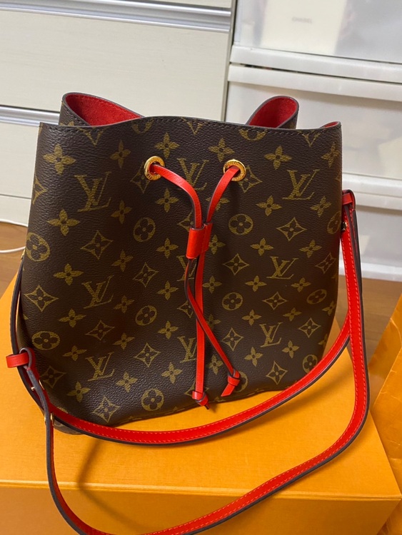 ルイヴィトン モノグラム （ブランドバッグ）の商品画像 - 査定依頼日：2025年9月17日 - 最高査定価格：300,000円