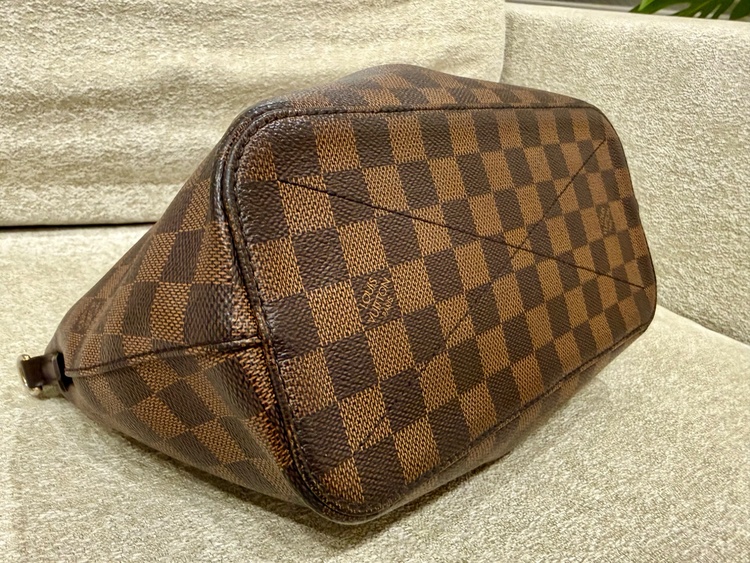 ダミエ　シエナ（ブランドバッグ）の商品画像 - 査定依頼日：2026年4月28日 - 最高査定価格：125,000円