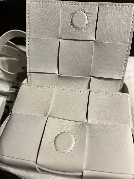 キャンディカセット（ブランドバッグ）の商品画像 - 査定依頼日：2025年9月12日 - 最高査定価格：80,000円