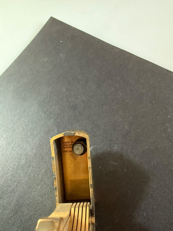 dunhillライター（喫煙具）の商品画像 - 査定依頼日：2025年9月7日 - 最高査定価格：3,000円