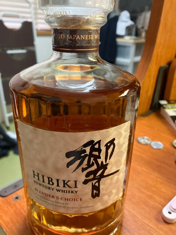 ウイスキー サントリー響 （お酒）の商品画像 - 査定依頼日：2025年5月11日 - 最高査定価格：13,500円