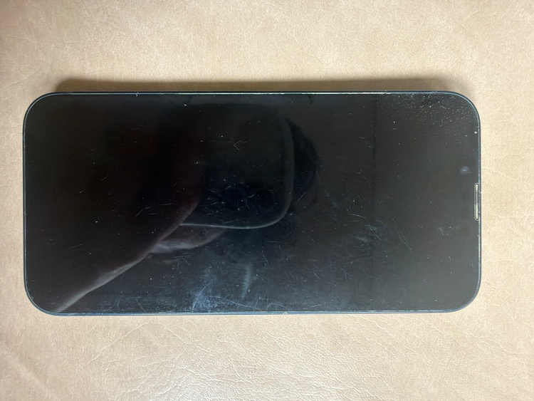 iPhone iPhone 14 256GB au（スマホ）の商品画像 - 査定依頼日：2026年8月15日 - 最高査定価格：47,500円