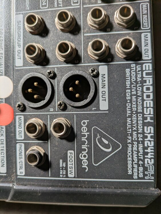 ベリンガー（ピアノ・楽器・PA機材）の商品画像 - 査定依頼日：2026年3月21日 - 最高査定価格：3,000円