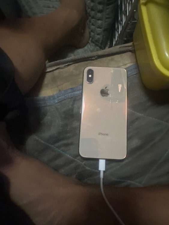 iPhoneXS512GB（スマホ）の商品画像 - 査定依頼日：2026年8月27日 - 最高査定価格：16,000円