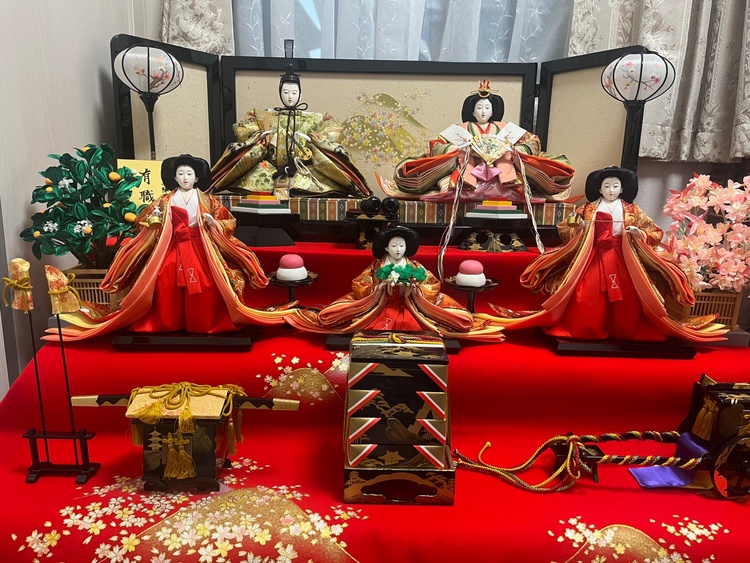 雛人形（美術品・骨董品）の商品画像 - 査定依頼日：2026年9月22日 - 最高査定価格：5,000円