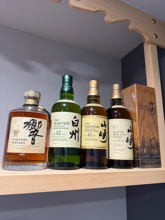 ウイスキー サントリー響 （お酒）の商品画像 - 査定依頼日：2026年2月4日 - 最高査定価格：104,000円