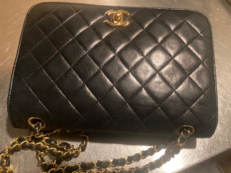 シャネル マトラッセ （ブランドバッグ）の商品画像 - 査定依頼日：2026年1月21日 - 最高査定価格：400,000円