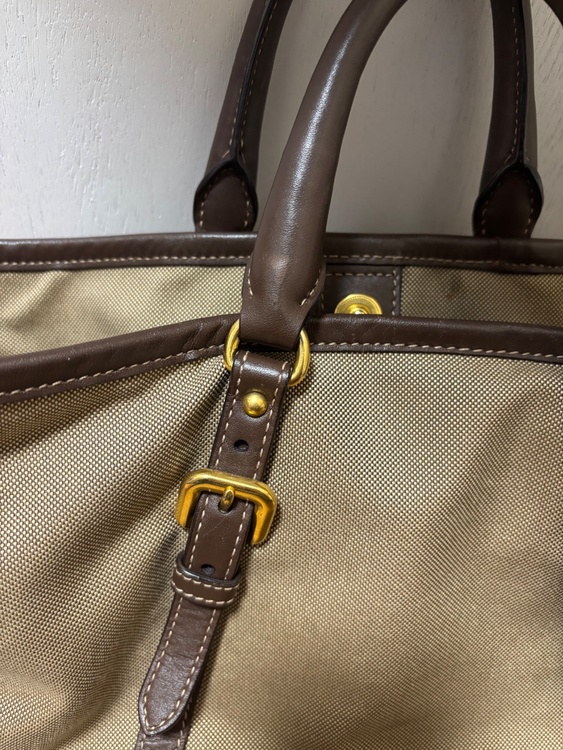 プラダ  （ブランドバッグ）の商品画像 - 査定依頼日：2026年1月21日 - 最高査定価格：16,000円