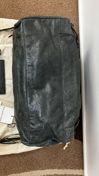 バレンシアガ  （ブランドバッグ）の商品画像 - 査定依頼日：2026年2月23日 - 最高査定価格：98,000円