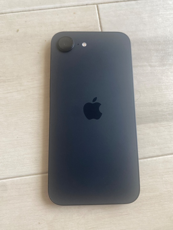 iPhone 16e 128GB SIMフリー（スマホ）の商品画像 - 査定依頼日：2026年4月11日 - 最高査定価格：54,000円