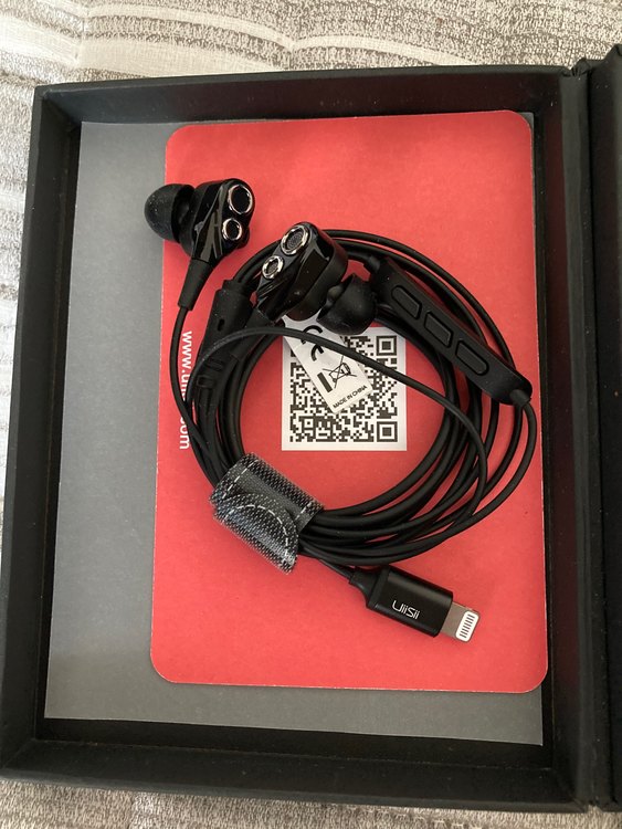 UiiSii 有線イヤホン（オーディオ・スピーカー）の商品画像 - 査定依頼日：2023年6月13日